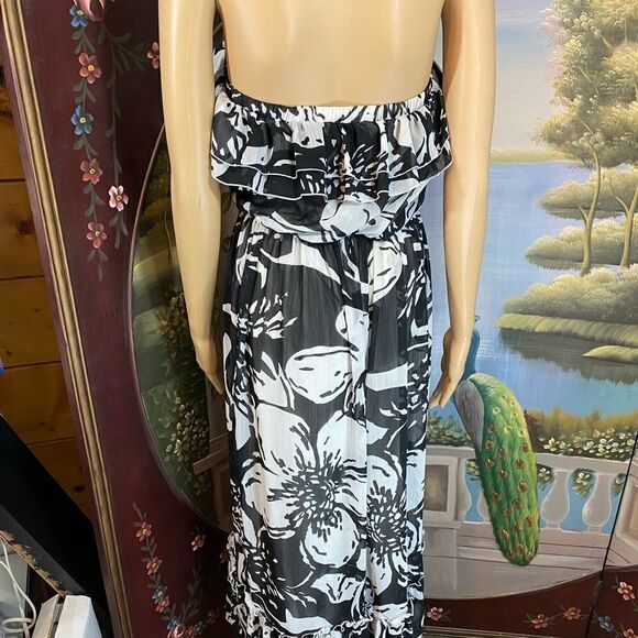 Strapless Maxi Dress Black & White Medium by Lapis. - Picture 2 of 5